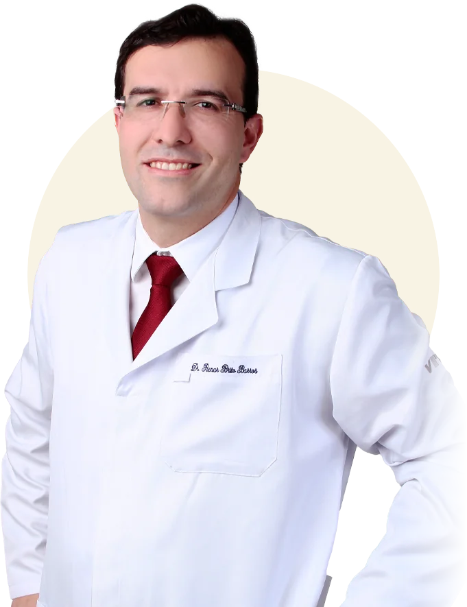 Dr. Renar Brito Barros, cirurgião do aparelho digestivo e bariátrico em Curitiba